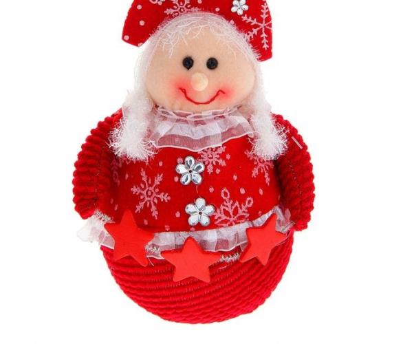 Мягкая игрушка Девочка (красная, вязаная, снежинки и звёзды)